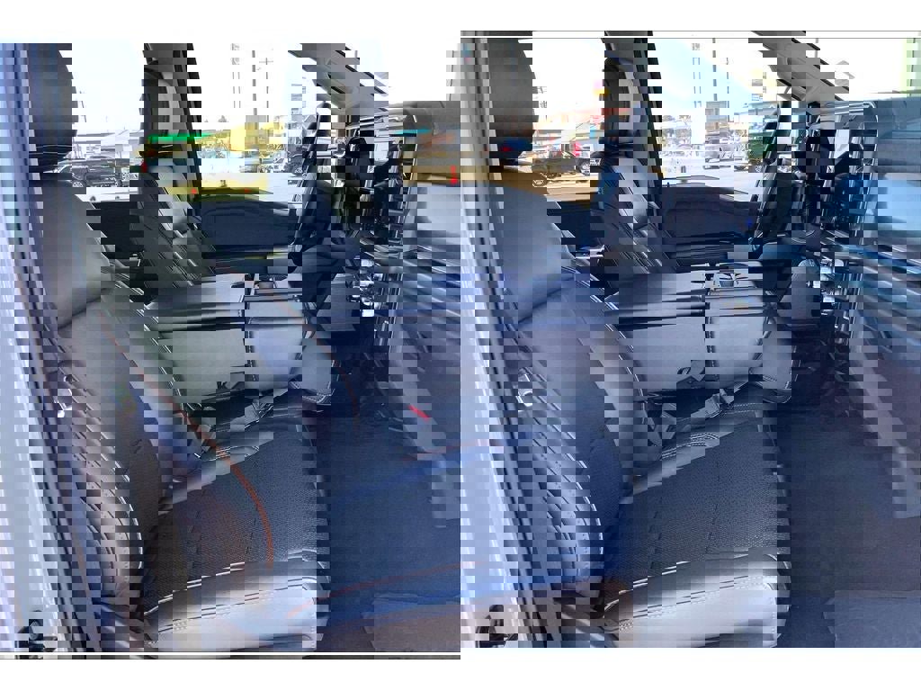 Used 2025 Ford F350 Lariat w/ FX4 Off-Road Package image 8