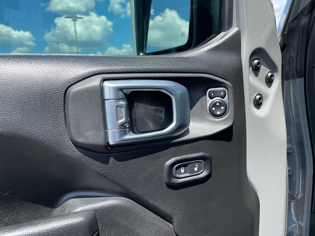 Used 2023 Jeep Gladiator Sport AWD/4WD image 12