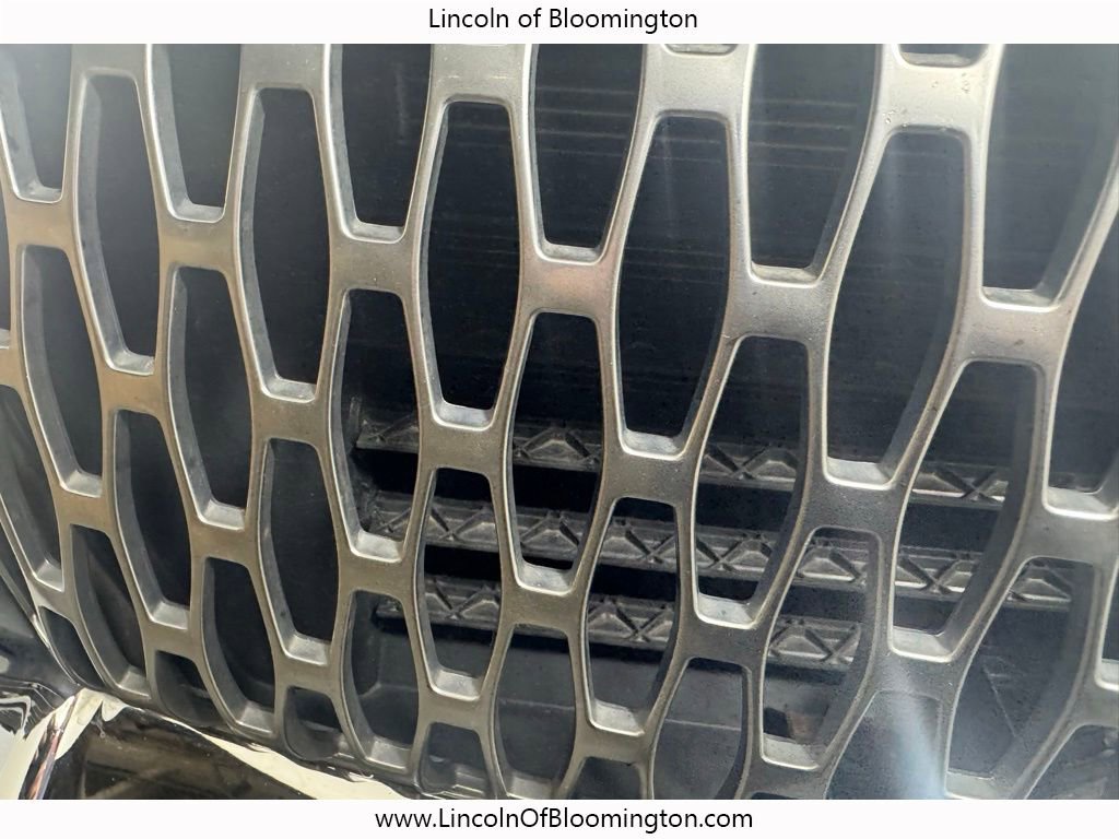 Used 2019 Lincoln Nautilus Reserve image 11