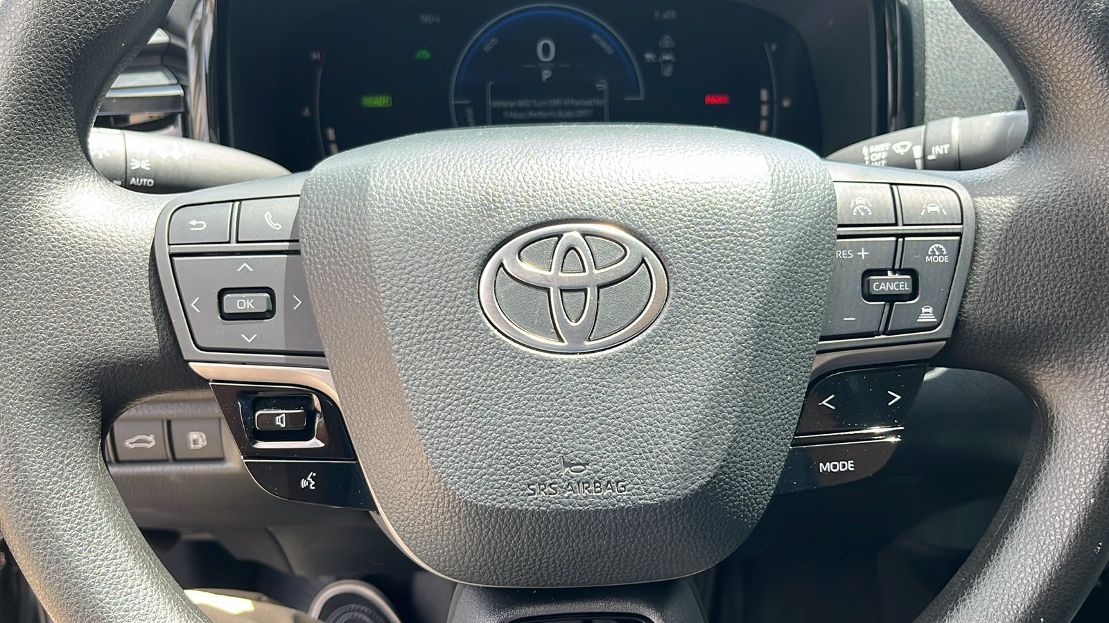 Used 2025 Toyota Camry LE FWD image 15