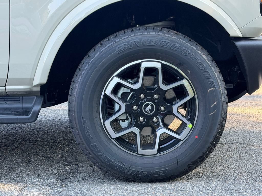 New 2026 Ford Bronco Outer Banks AWD/4WD image 7