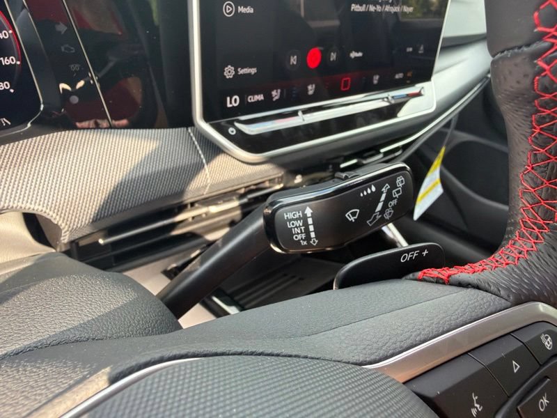 New 2026 Volkswagen GTI SE FWD image 31