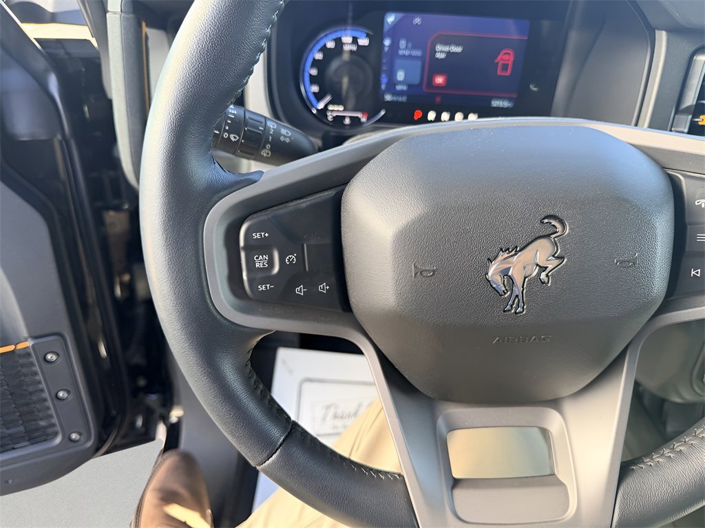 Used 2024 Ford Bronco Badlands image 24