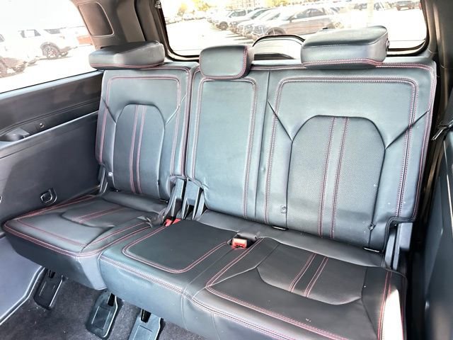 Used 2023 Ford Expedition Limited AWD/4WD image 11