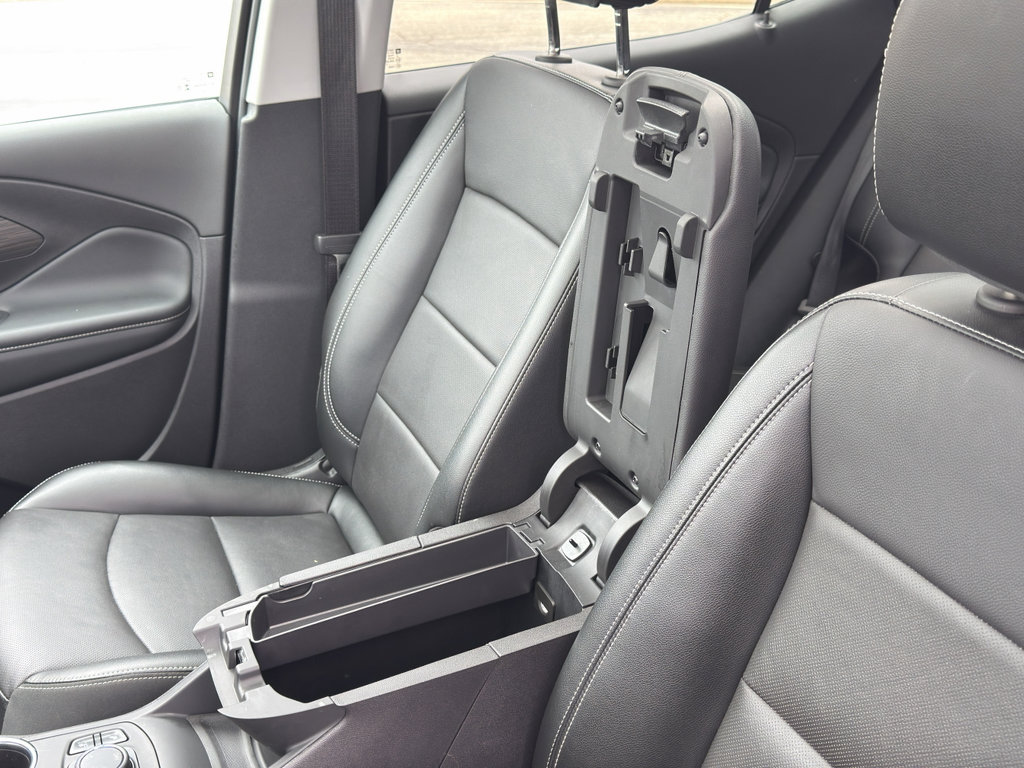 Used 2024 GMC Terrain SLT w/ Infotainment Package II AWD/4WD image 19