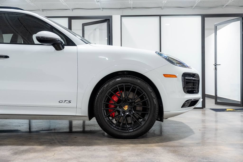 Used 2021 Porsche Cayenne GTS AWD/4WD image 30