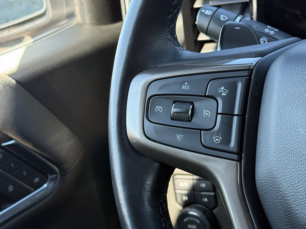 Used 2023 Chevrolet Silverado 1500 High Country w/ Technology Package AWD/4WD image 19
