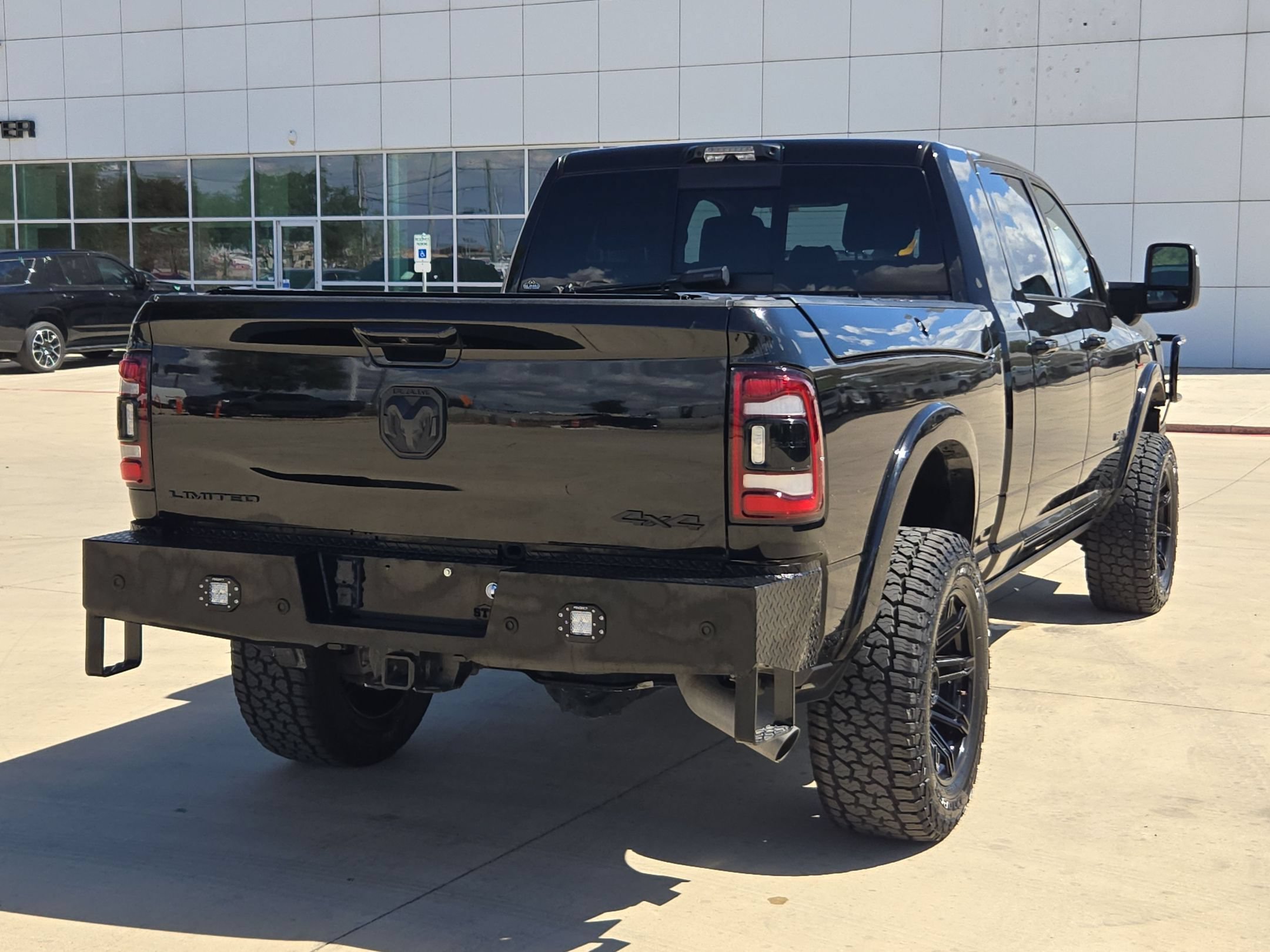 Used 2024 RAM 2500 Limited AWD/4WD image 3
