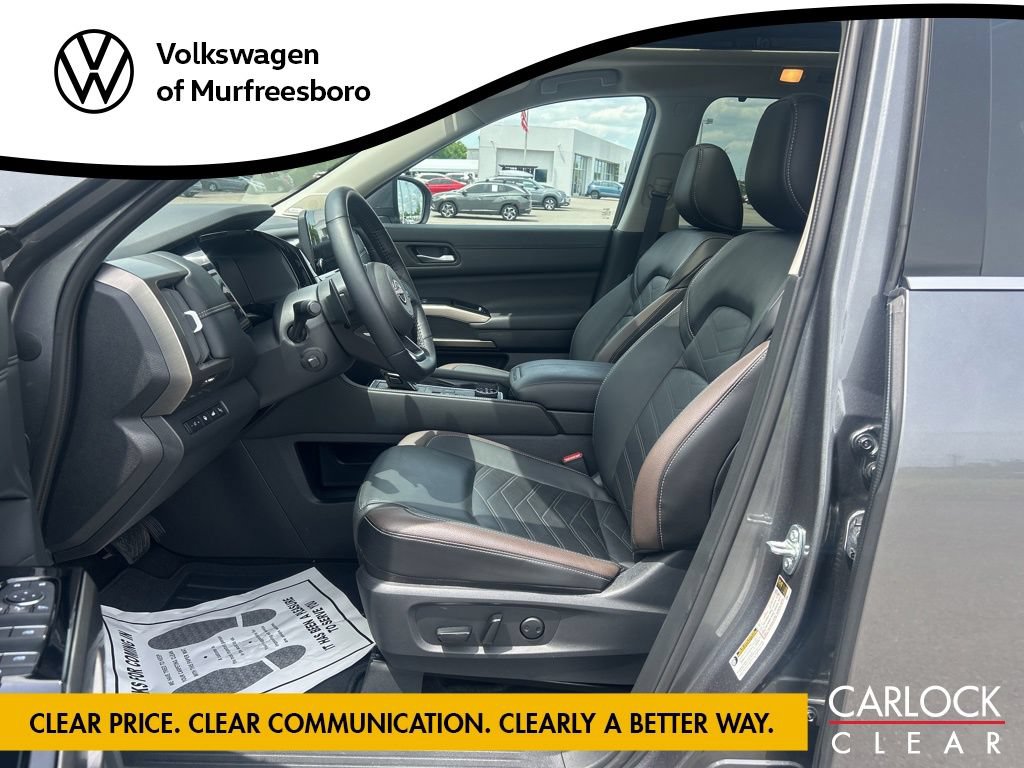 Used 2024 Nissan Pathfinder Platinum w/ Cargo Package AWD/4WD image 15