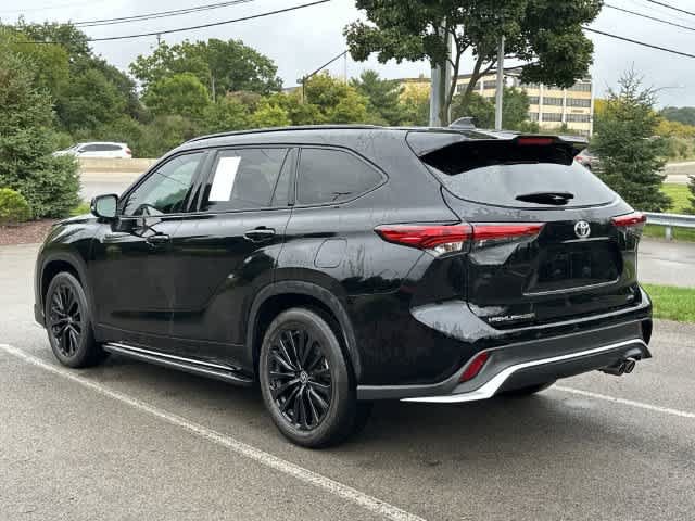 Used 2023 Toyota Highlander XSE FWD image 23