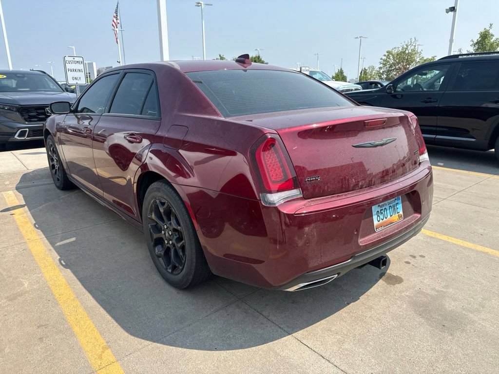 Used 2022 Chrysler 300 Touring L w/ Popular Equipment Group AWD/4WD image 7