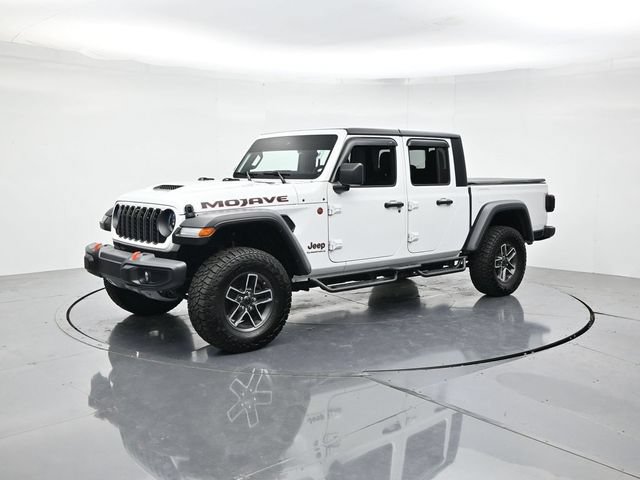Used 2024 Jeep Gladiator Mojave w/ Technology Group AWD/4WD image 5