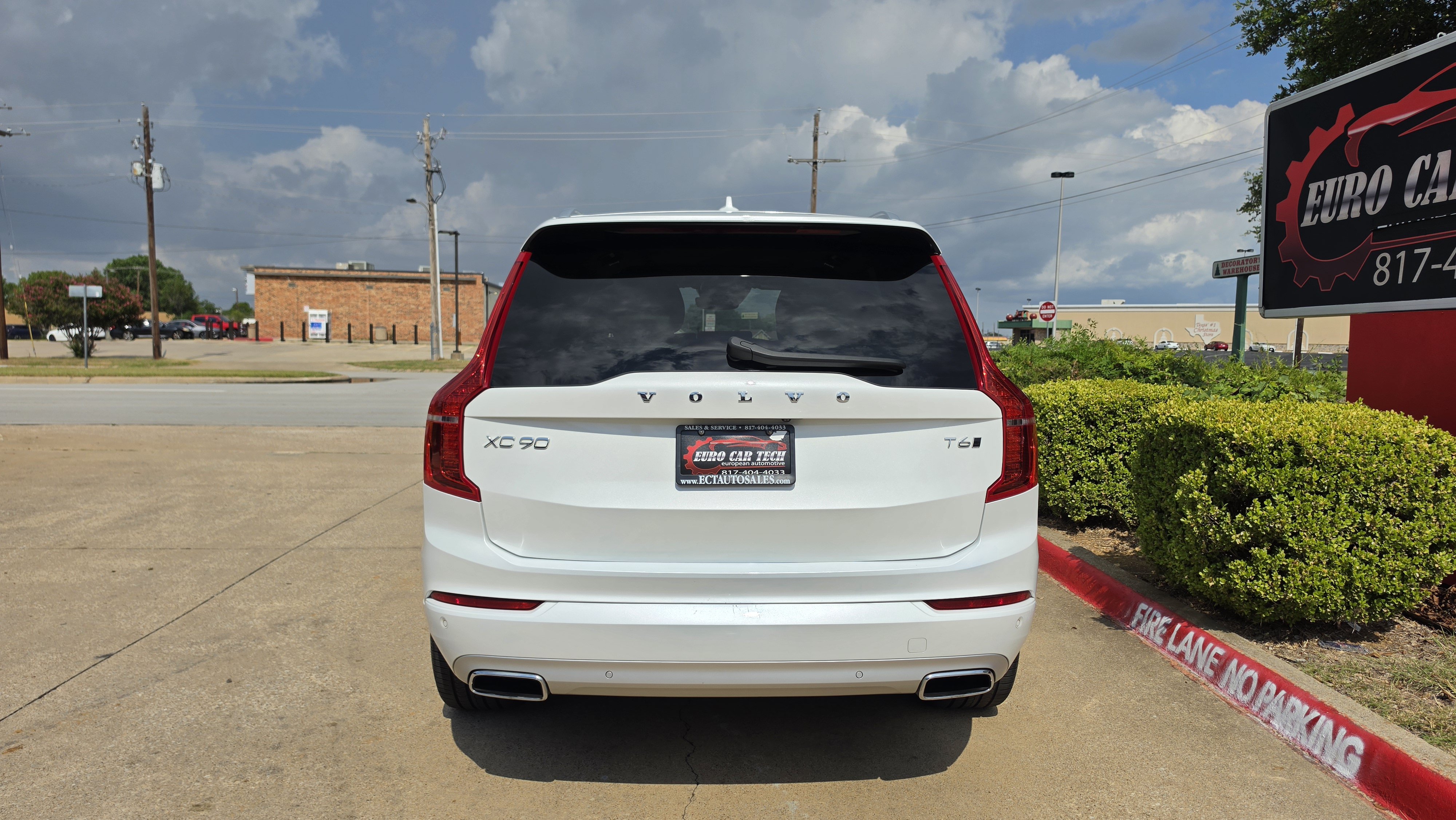 Used 2020 Volvo XC90 T6 Momentum AWD/4WD image 4