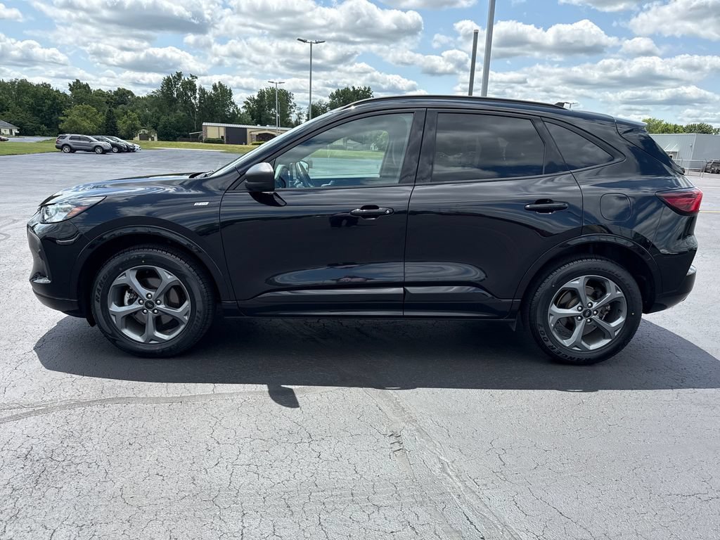 Used 2024 Ford Escape ST-Line AWD/4WD image 5