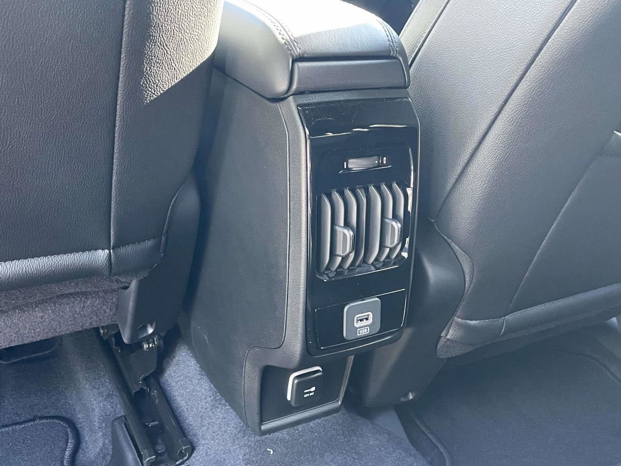 New 2026 Jeep Compass Latitude image 30