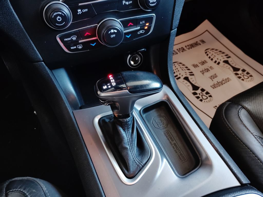 Used 2019 Dodge Charger SXT w/ Leather Interior Group RWD image 27