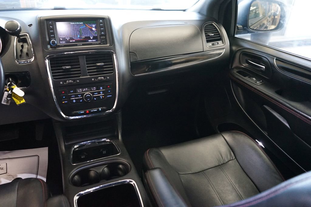 Used 2018 Dodge Grand Caravan GT image 12