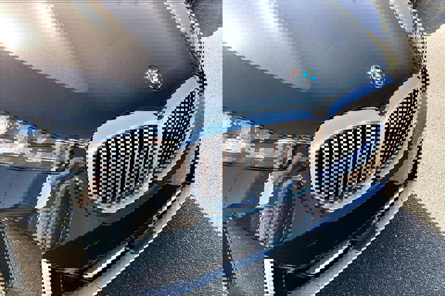 Certified 2024 BMW X5 xDrive50e w/ Executive Package image 30