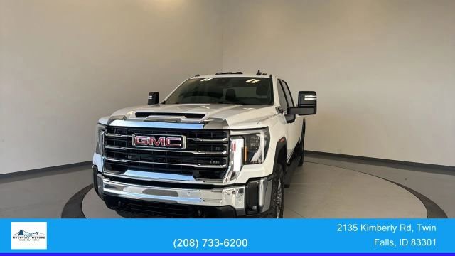 Used 2025 GMC Sierra 2500 SLE image 3