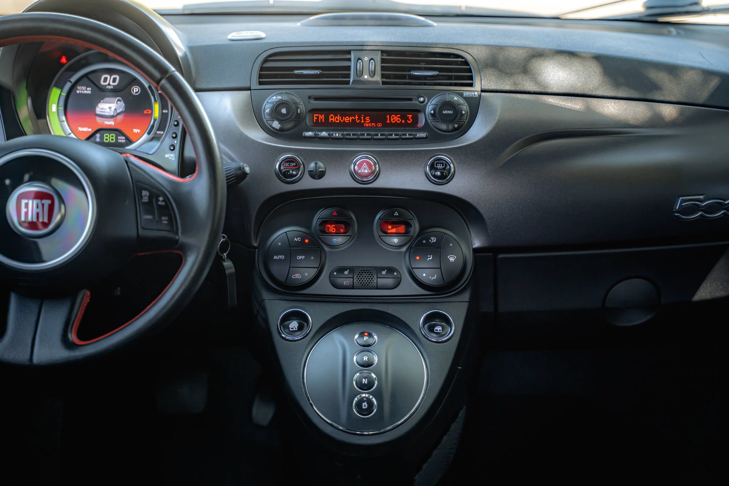 Used 2015 FIAT 500 e FWD image 26