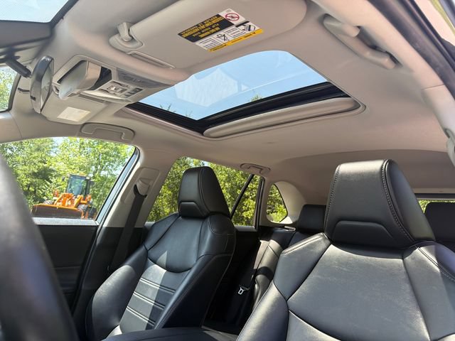 Used 2020 Toyota RAV4 XLE Premium AWD/4WD image 37