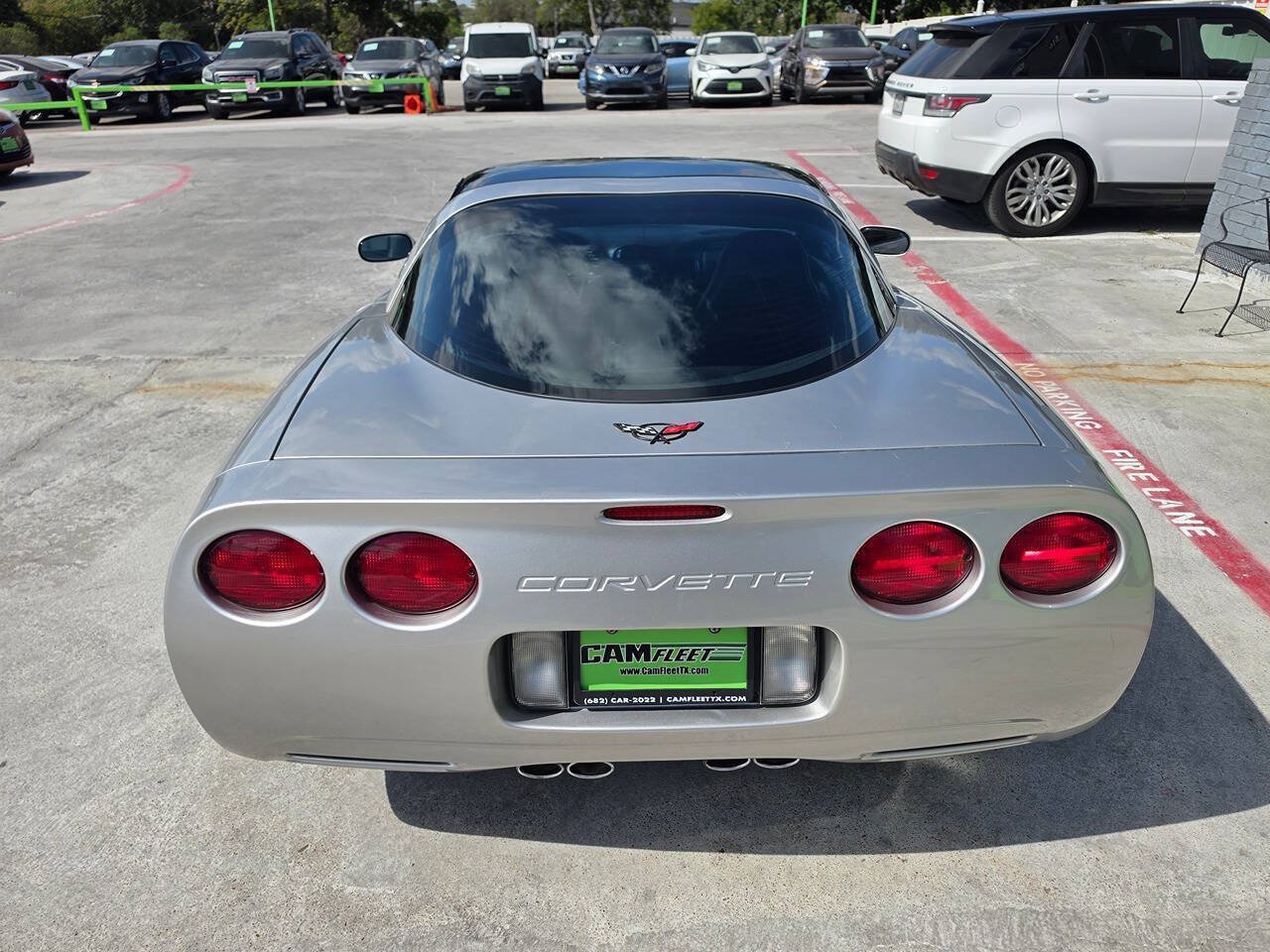 Used 2004 Chevrolet Corvette Coupe w/ Preferred Equipment Group RWD image 13