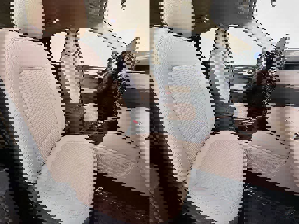 Certified 2020 Ford Escape SE image 14