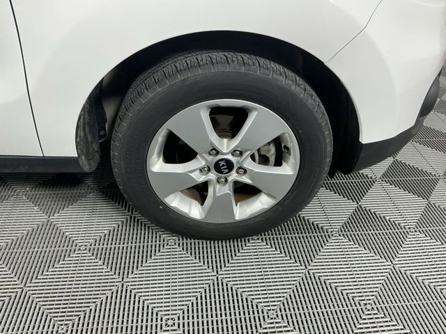 Used 2018 Kia Soul FWD image 16