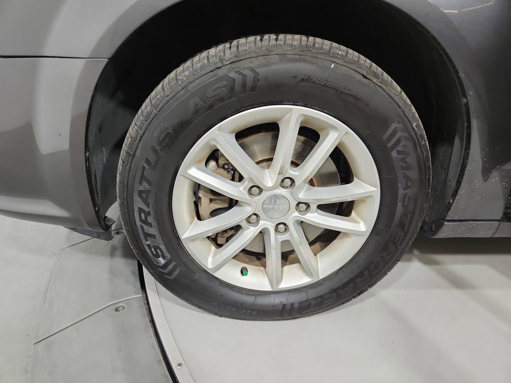 Used 2018 Dodge Grand Caravan SXT image 26