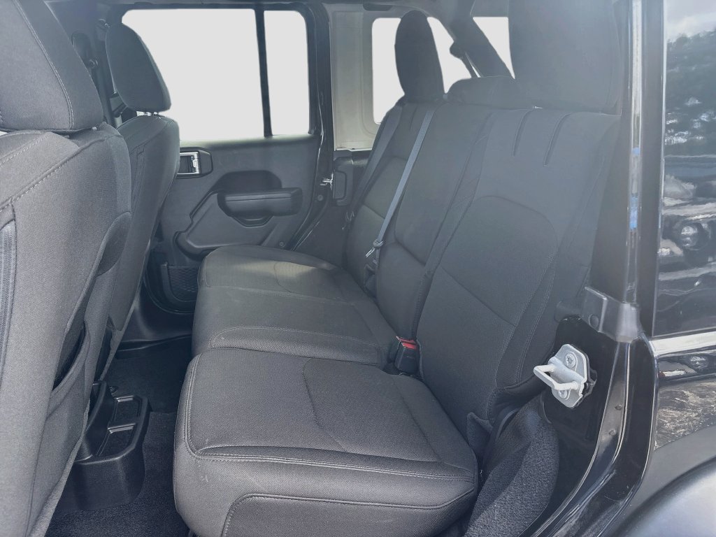 Certified 2023 Jeep Wrangler Unlimited w/ Sun & Screen Package AWD/4WD image 27