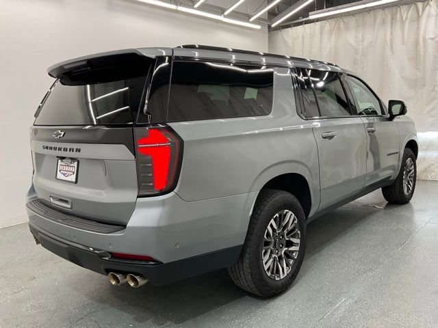 Used 2025 Chevrolet Suburban Z71 AWD/4WD image 7
