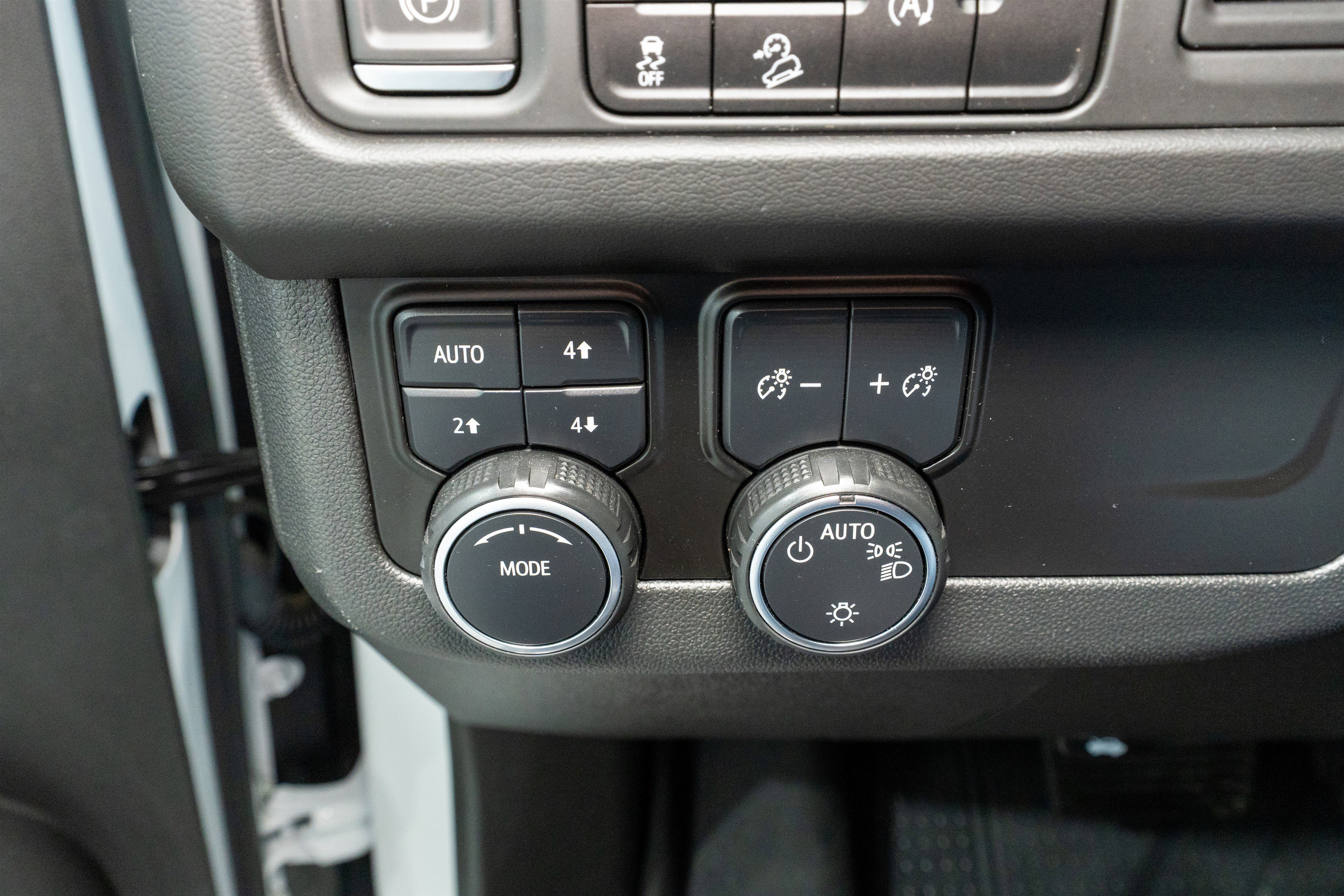 Used 2023 Chevrolet Tahoe Premier AWD/4WD image 30