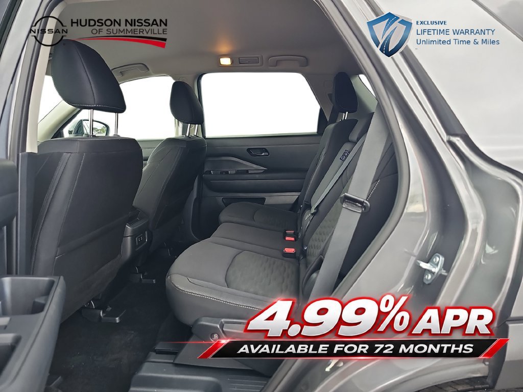 Used 2026 Nissan Pathfinder SV FWD image 15