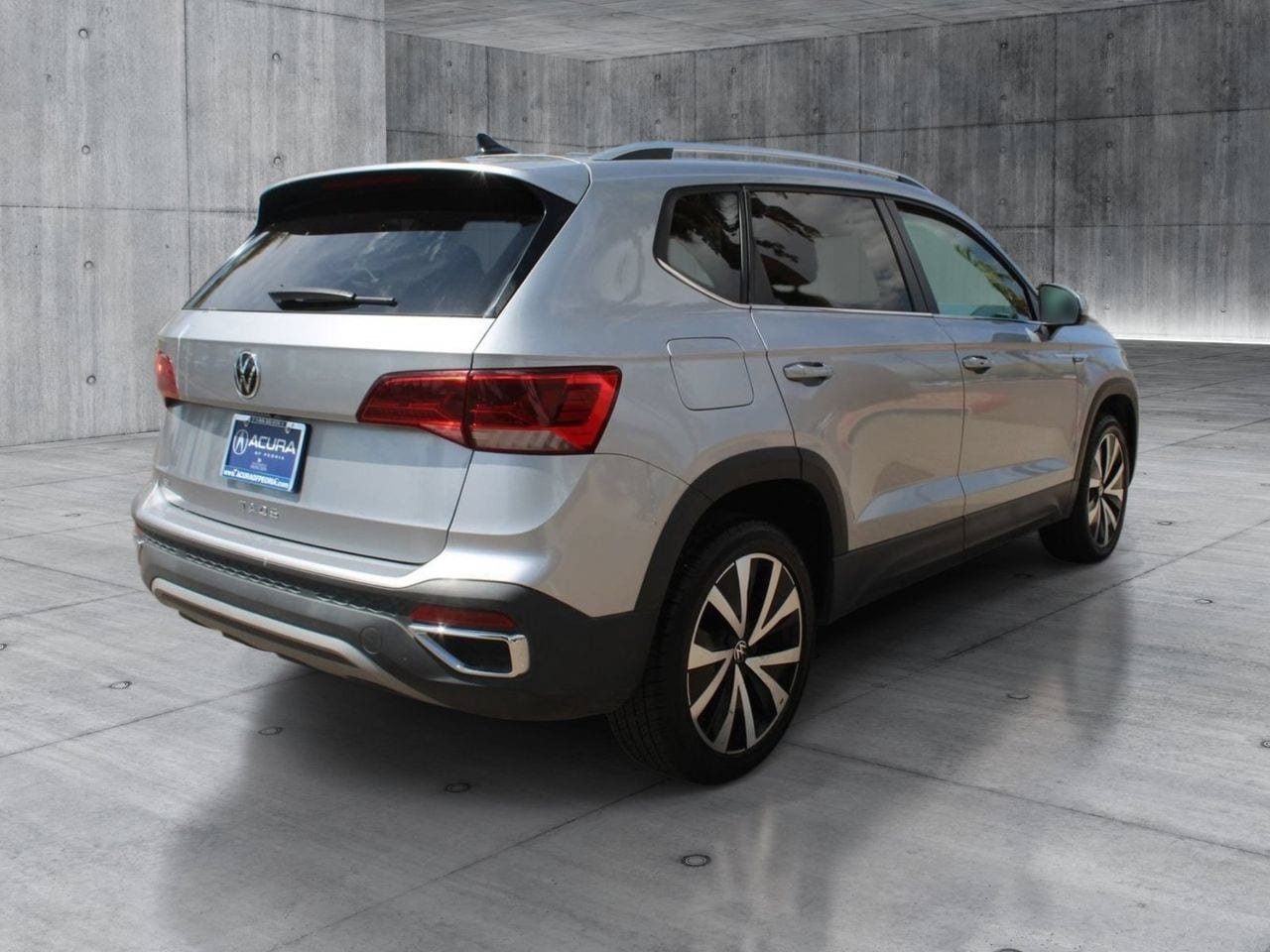 Used 2024 Volkswagen Taos SE FWD image 7