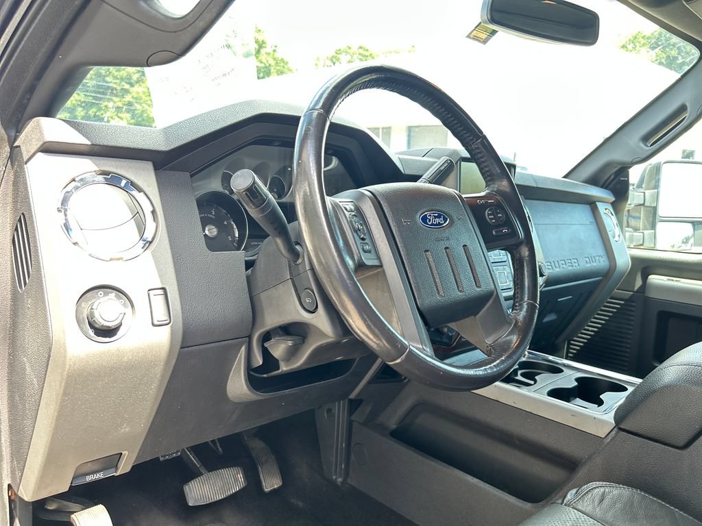 Used 2016 Ford F250 Lariat w/ Lariat Ultimate Package AWD/4WD image 8