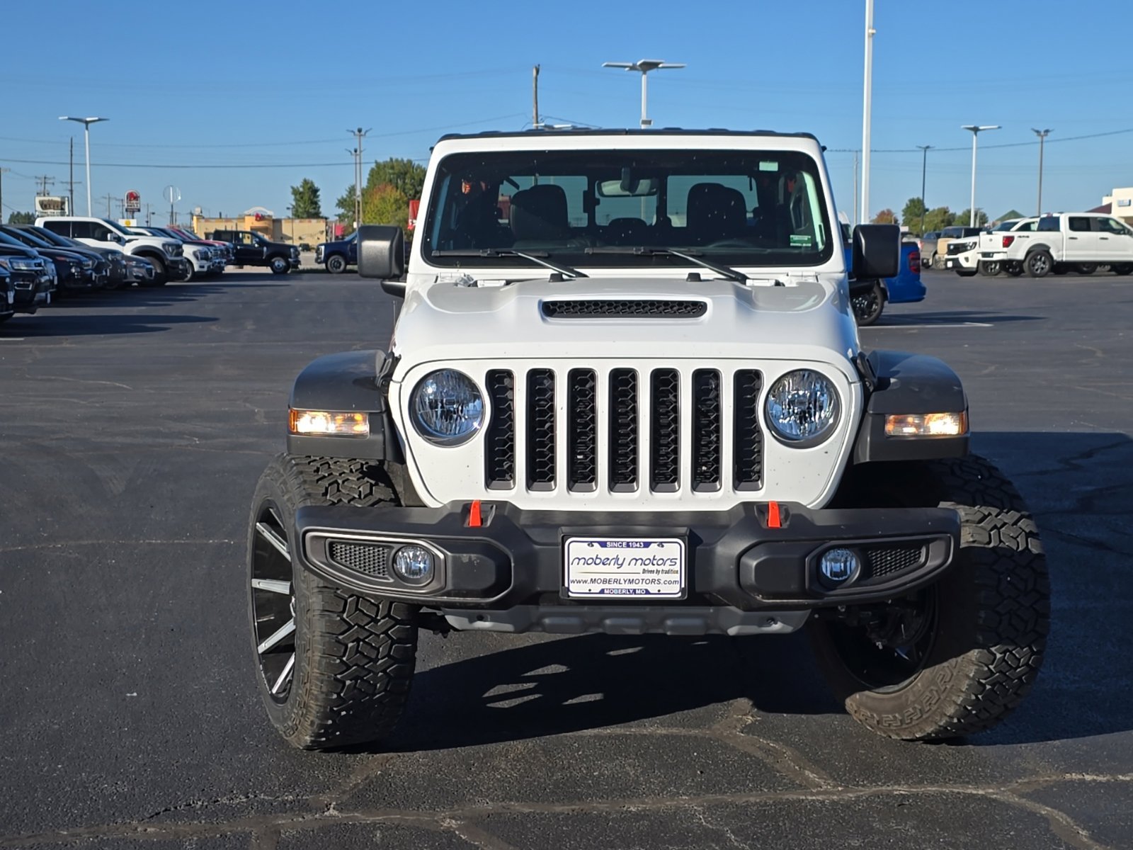 Used 2023 Jeep Gladiator Mojave w/ Trailer Tow Package AWD/4WD image 55