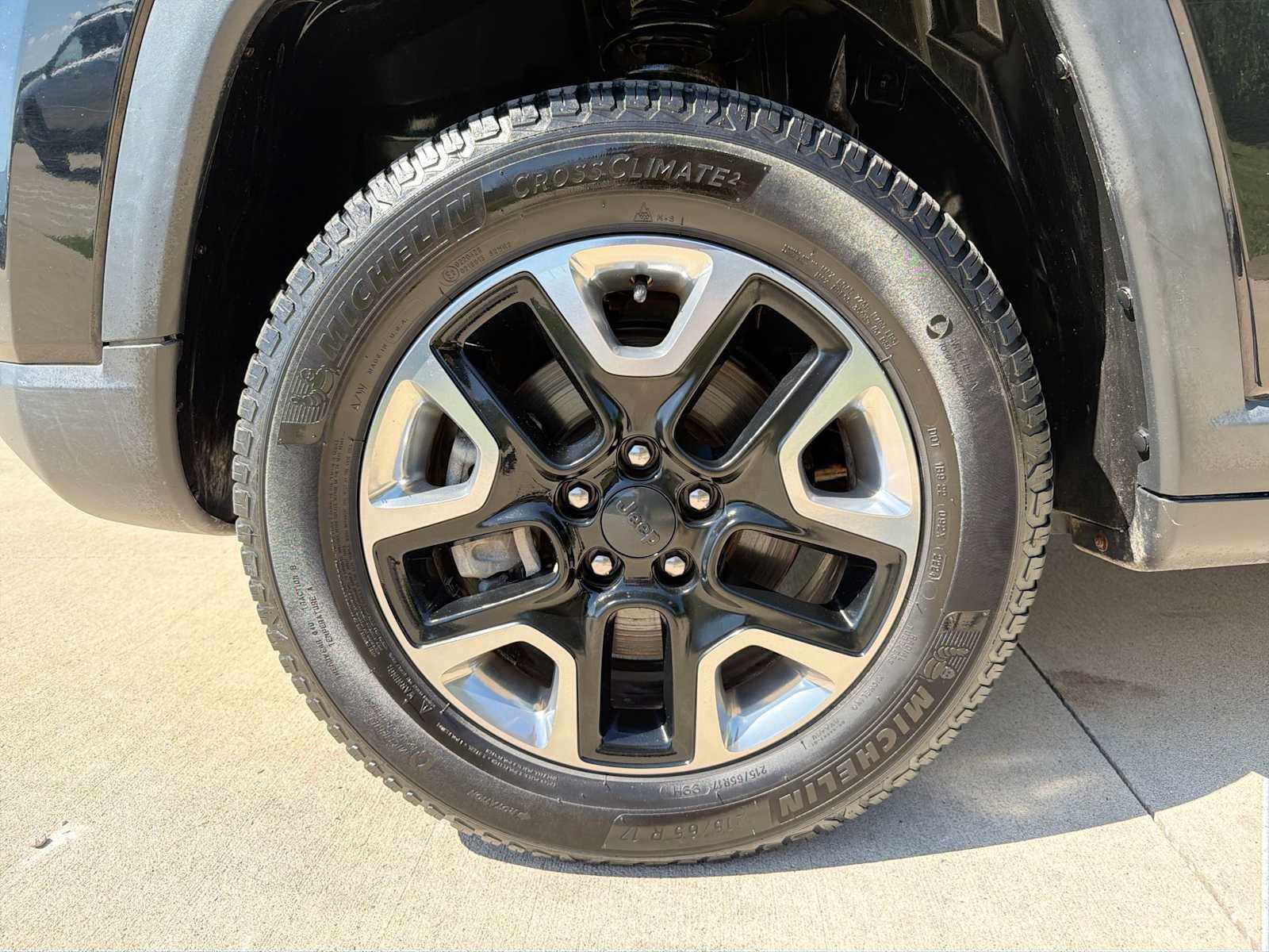 Used 2017 Jeep Compass Trailhawk w/ Leather Interior Group AWD/4WD image 10