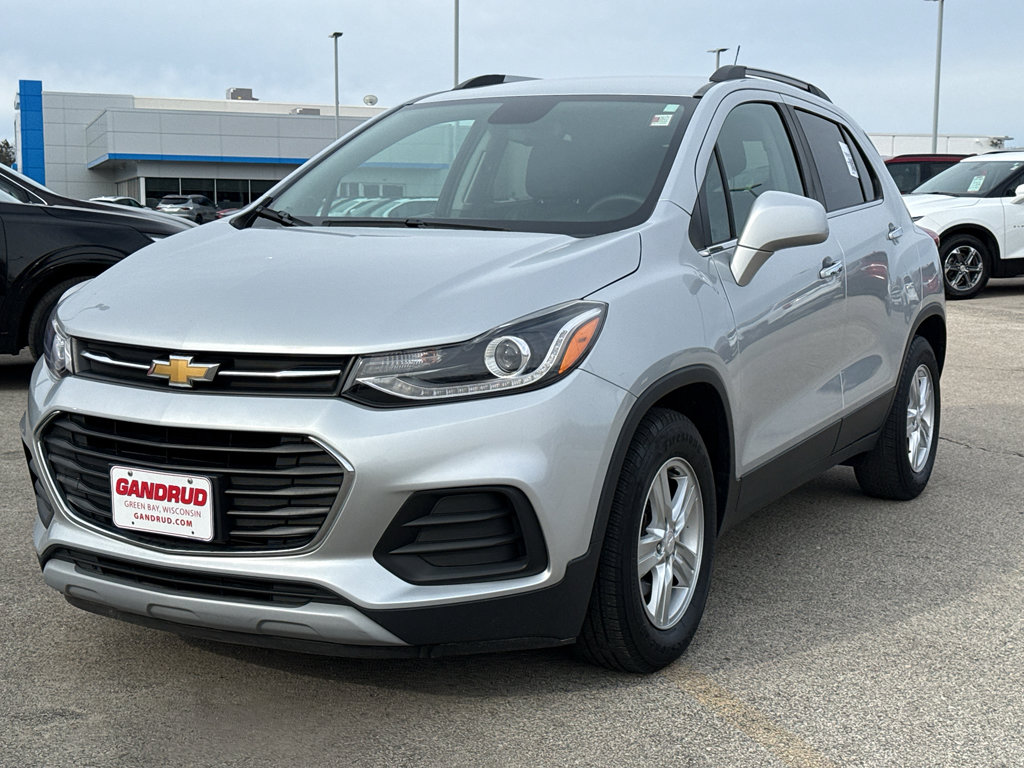 Used 2019 Chevrolet Trax LT w/ LT Convenience Package image 2