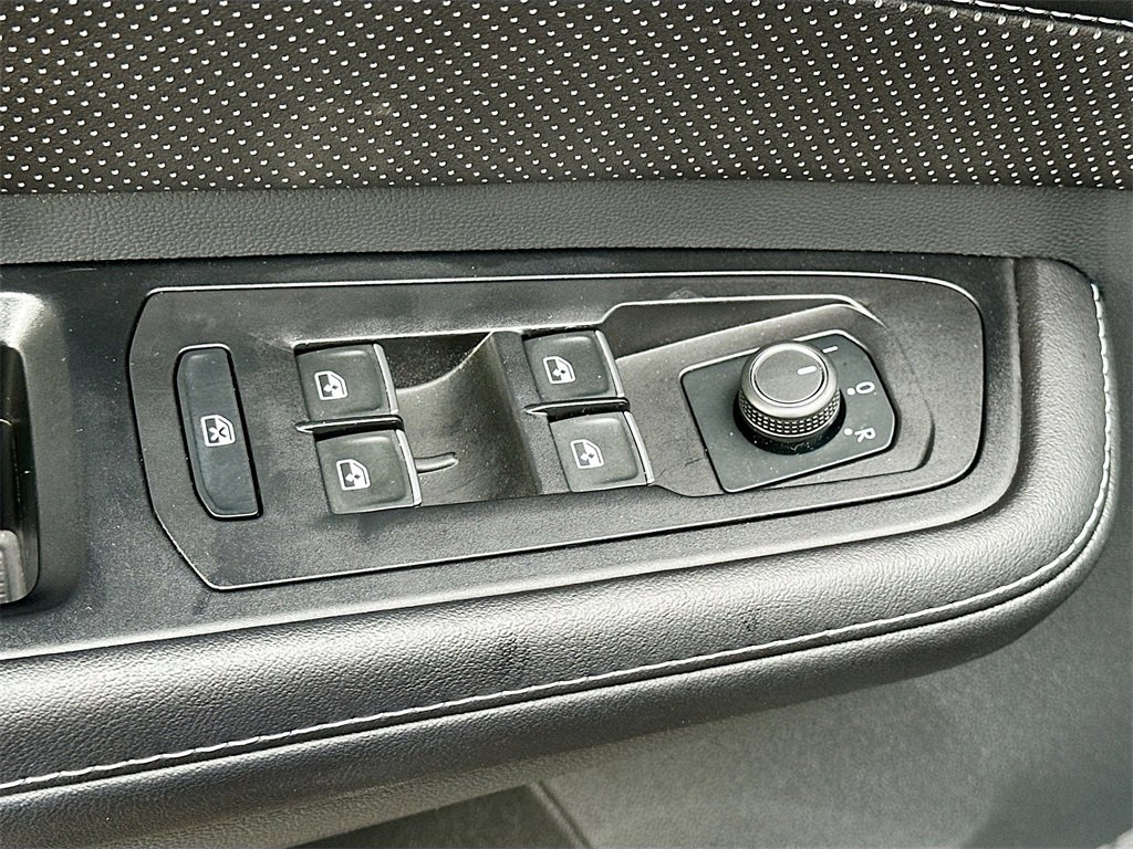 Used 2024 Volkswagen Atlas SE image 17