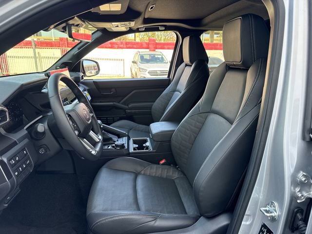 Used 2025 Toyota 4Runner TRD Off-Road Premium w/ Tow Technology Package image 31
