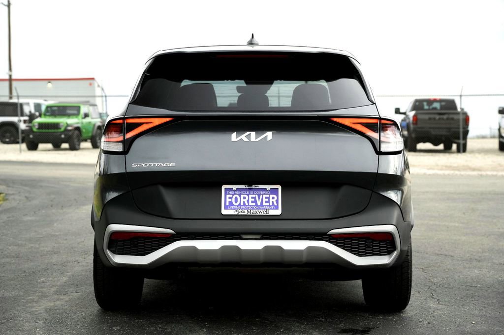 Used 2023 Kia Sportage EX image 7
