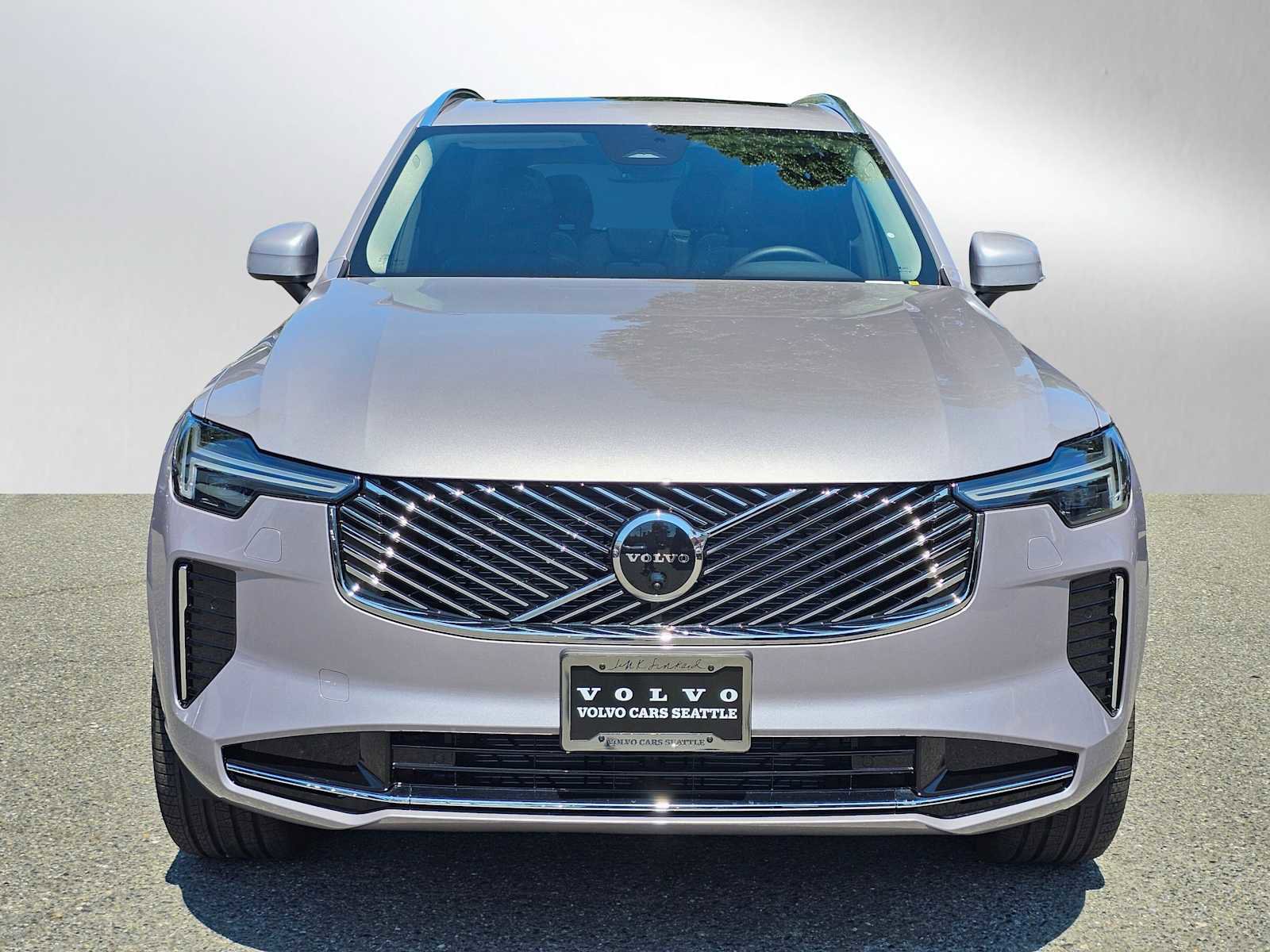 New 2026 Volvo XC90 B5 Plus image 2