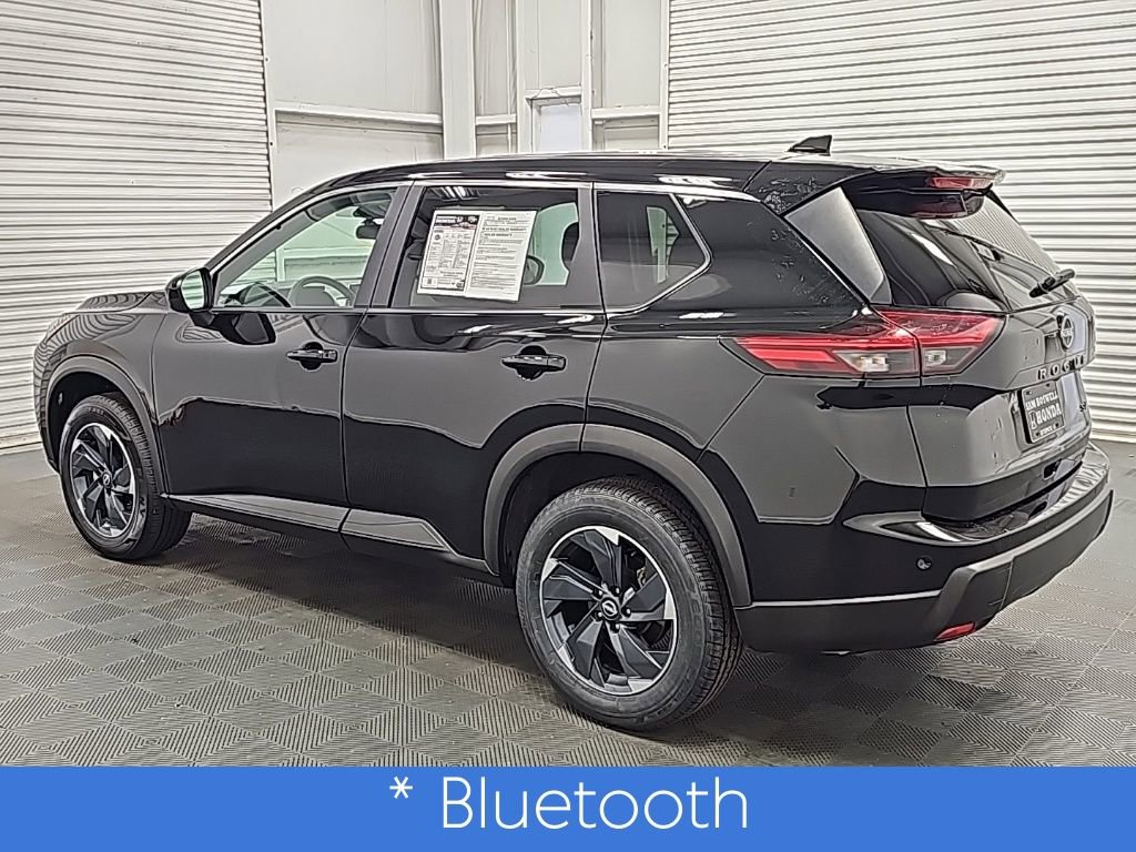 Used 2024 Nissan Rogue SV image 6