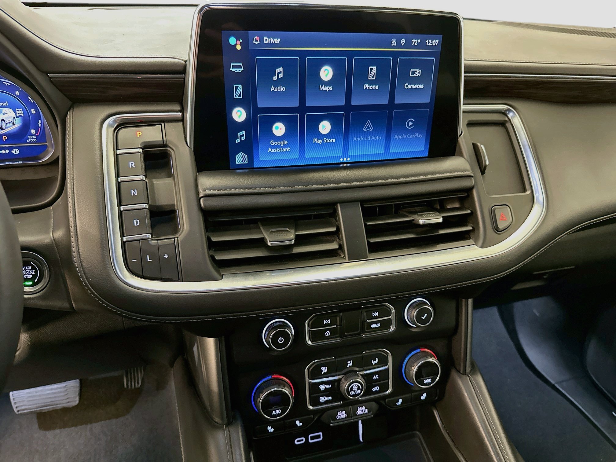 Used 2022 Chevrolet Suburban Z71 w/ Z71 Off-Road Package AWD/4WD image 25