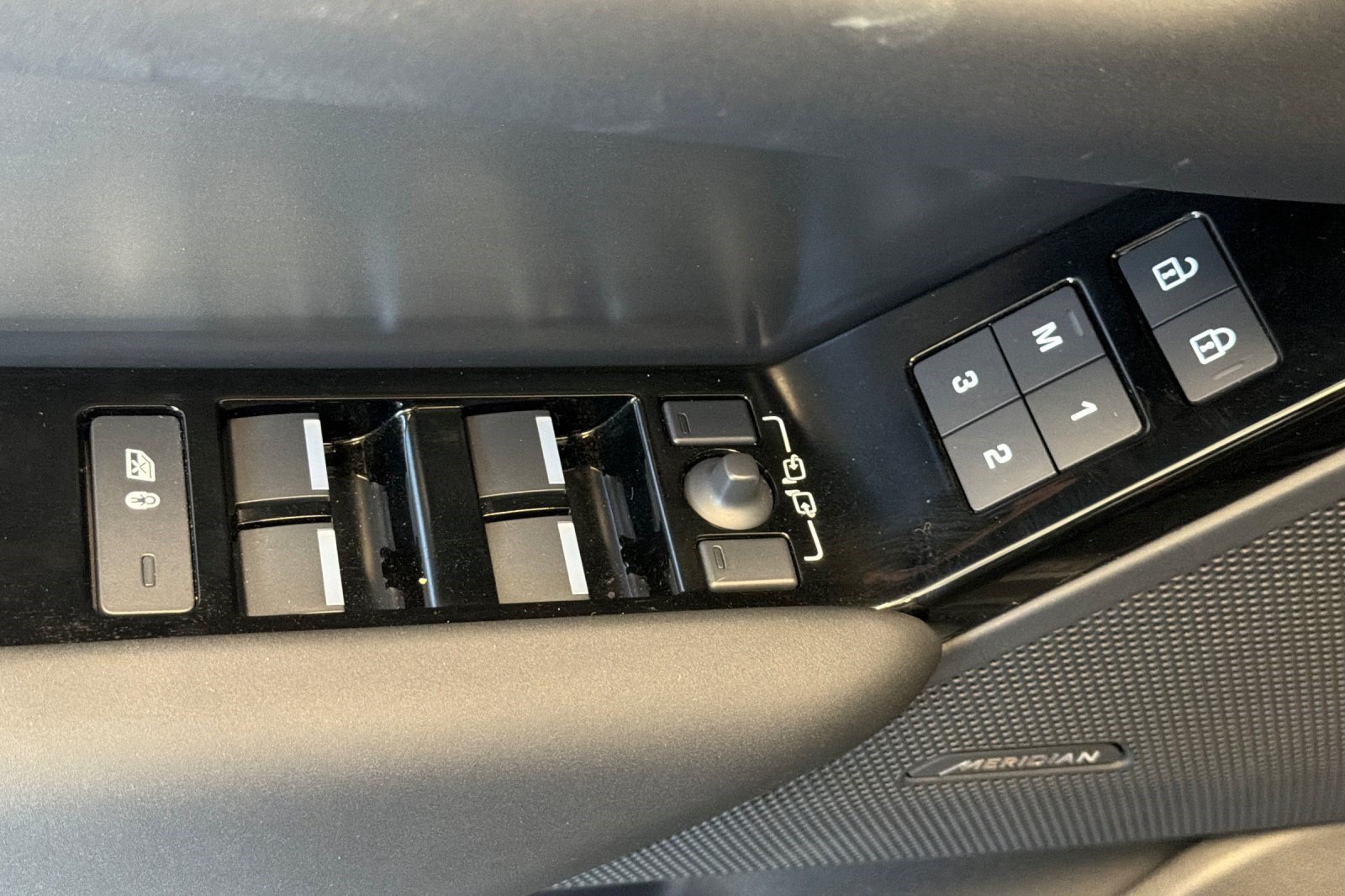 Certified 2026 Land Rover Range Rover Velar S AWD/4WD image 14