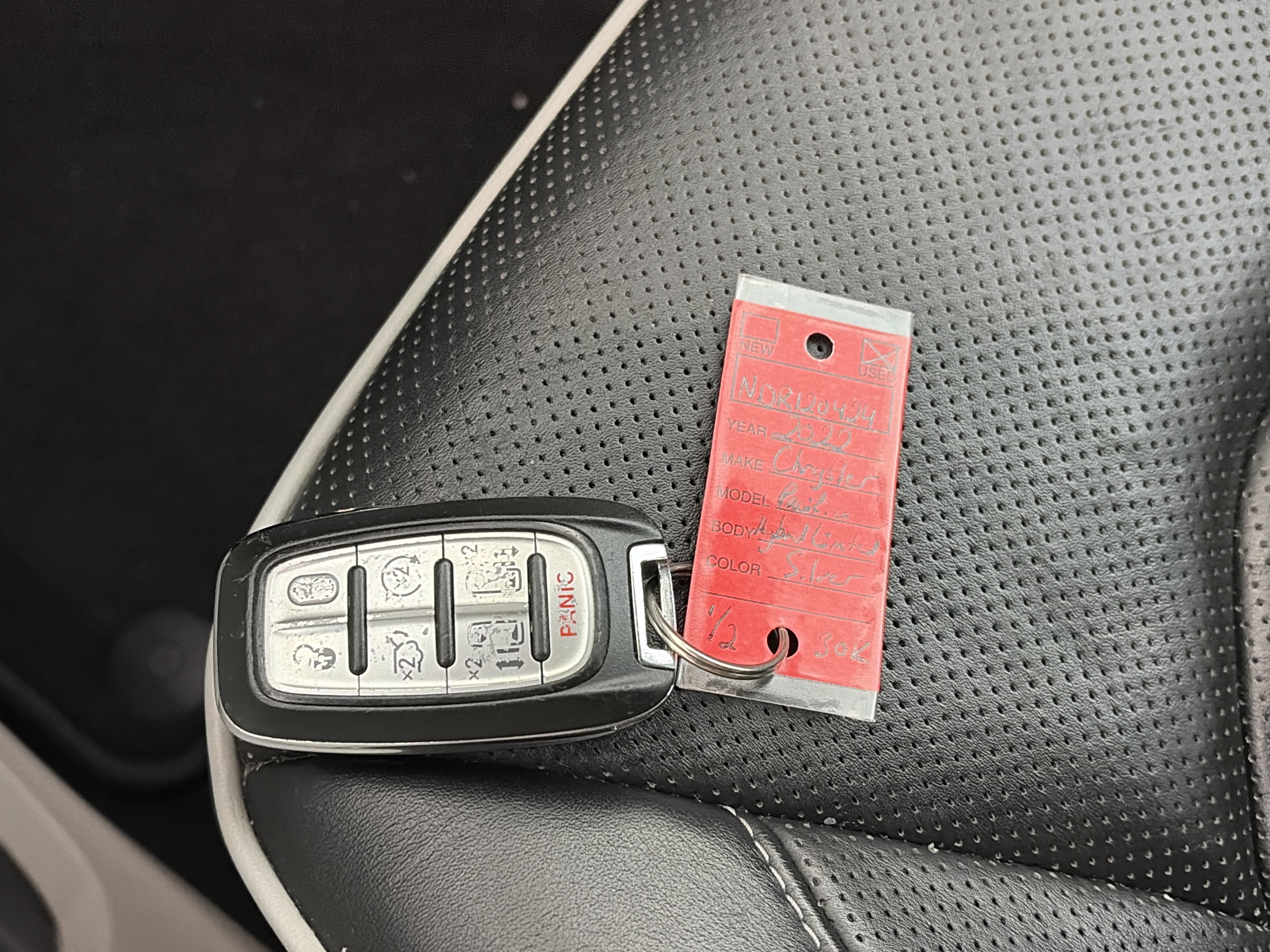 Used 2022 Chrysler Pacifica Limited image 33