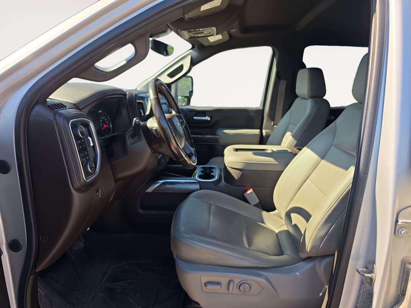 Used 2021 Chevrolet Silverado 2500 LTZ w/ LTZ Convenience Package AWD/4WD image 10