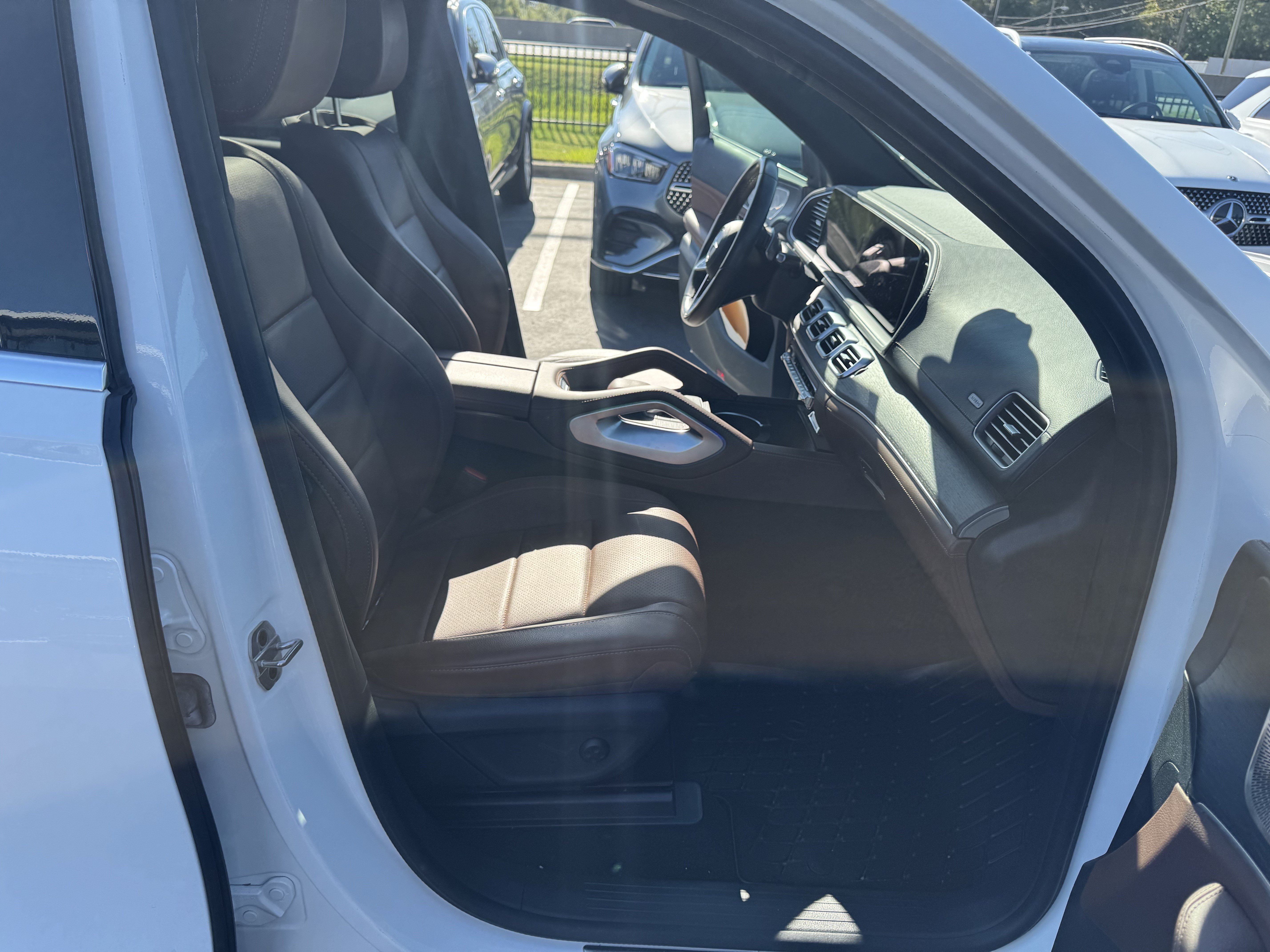 Used 2024 Mercedes-Benz GLE 350 4MATIC image 35