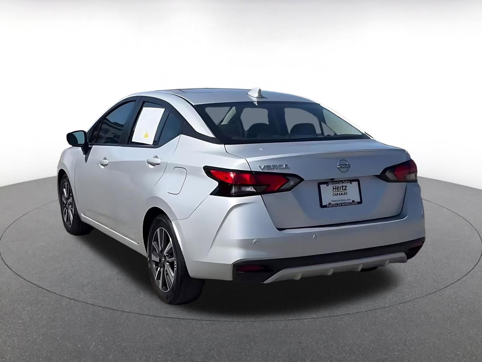 Used 2025 Nissan Versa SV FWD image 11