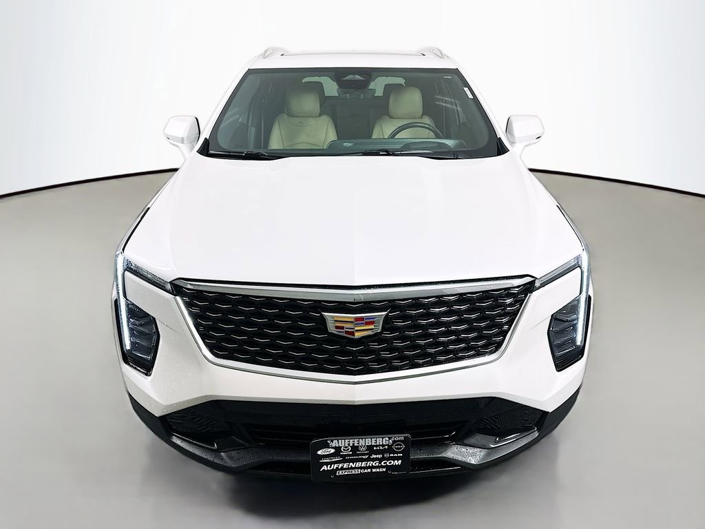 Used 2024 Cadillac XT4 Premium Luxury w/ Technology Package image 2